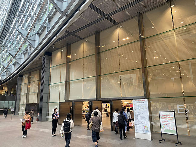第27回日本認知症ケア学会大会にブース出展しました―「その人らしさ」を支える情報共有のあり方を、ケアの現場のみなさまと考える機会に―
